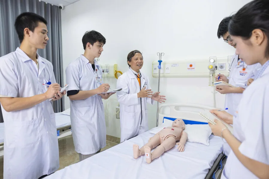 Giải mã ADN sinh viên Đại học Đại Nam