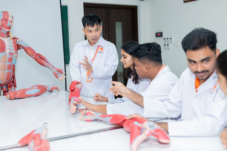 Hoạt động và cơ sở vật chất của Viện Đào tạo Y khoa Quốc tế, ảnh 7